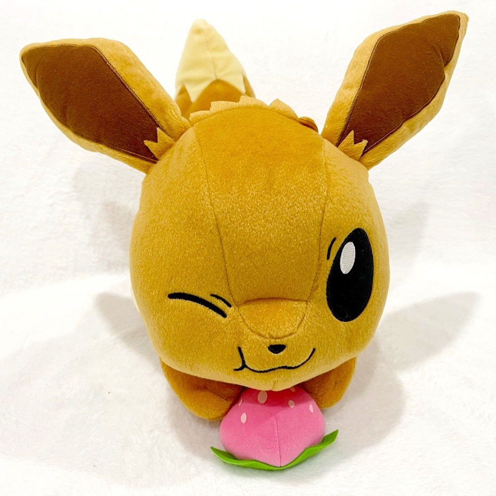 Pokémon Eevee - MoguMogu Time Very Big Eevee Plushy - NWT
